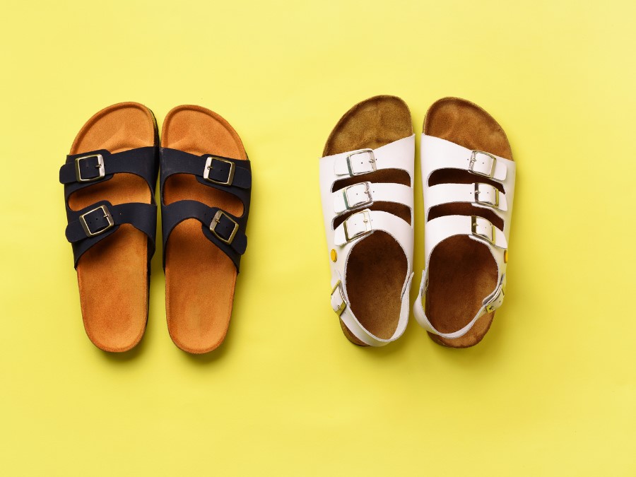 Lire la suite à propos de l’article En devenant des icônes portées même par Barbie, les Birkenstock sont aussi devenues une proie de choix pour les dupes