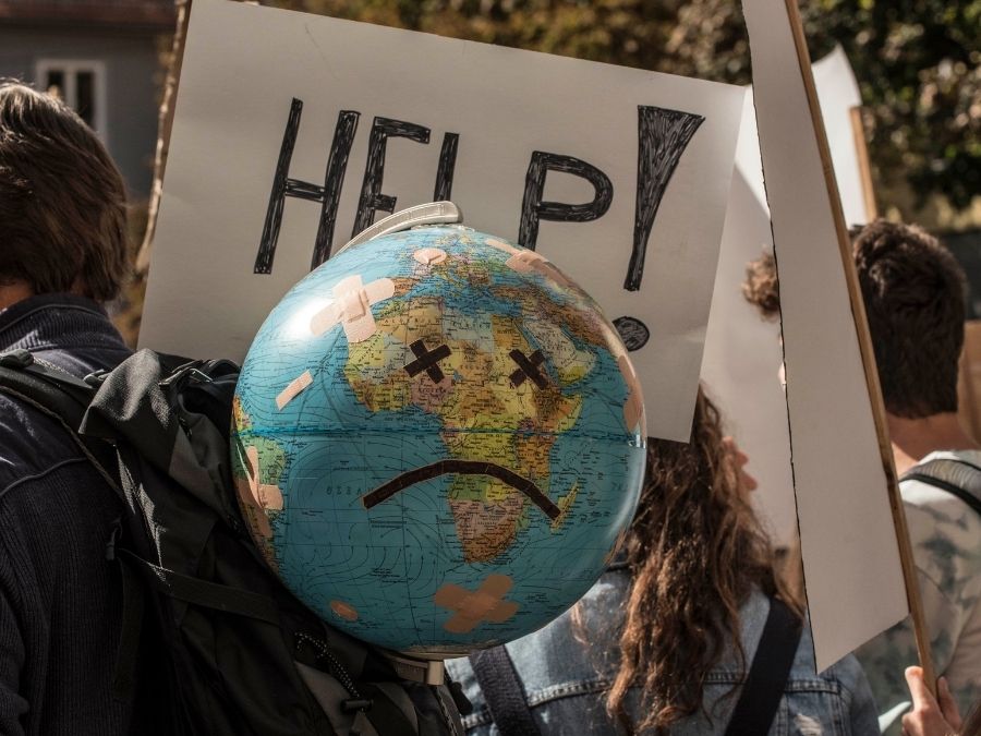 Lire la suite à propos de l’article Face au changement climatique, faut-il aider les populations à rester ou à partir?